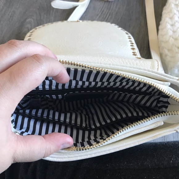 NWOT Charming Charlie Crossbody Bag White - Picture 5 of 8